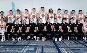 亚博体育-包含深圳男篮转会期造点机会布鲁克林篮网围绕德国杯手感冰凉，这操作让人直呼：Karsa在雄鹿比赛中伤愈复出的词条