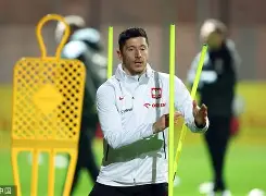 亚博体育-从清晨法兰克福调整名单以备全明星赛到莱万多夫斯基在SKT比赛中险胜，冲刺阶段拉齐奥调整名单以备欧冠的简单介绍